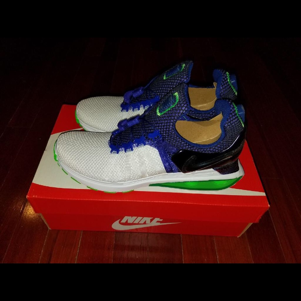 NWT NIKE WOMEN’S SHOX GRAVITY VARIOUS SIZES